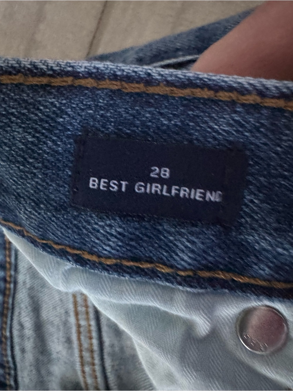 GAP Best Girlfriend Jeans Women’s 28 Medium Wash Distressed Stretch Denim - Picture 6 of 7